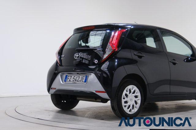TOYOTA Aygo 1.0 VVT-I 72 CV 5 PORTE CONNECT NEOPATENTATI