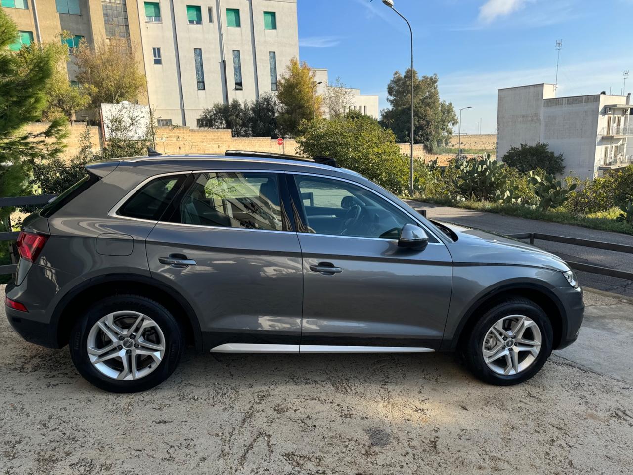 Audi Q5 2.0 TDI - PELLE - CERCHI 18 - 2020