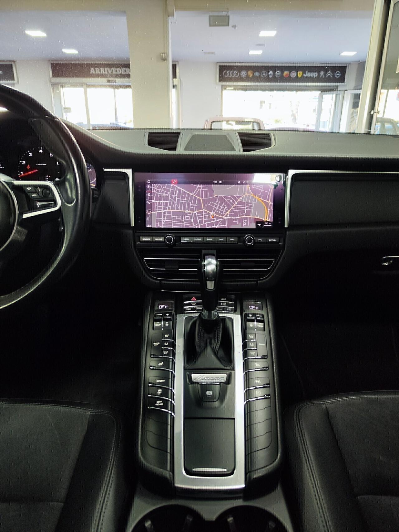 Porsche Macan 2.0 245cv Tetto Led