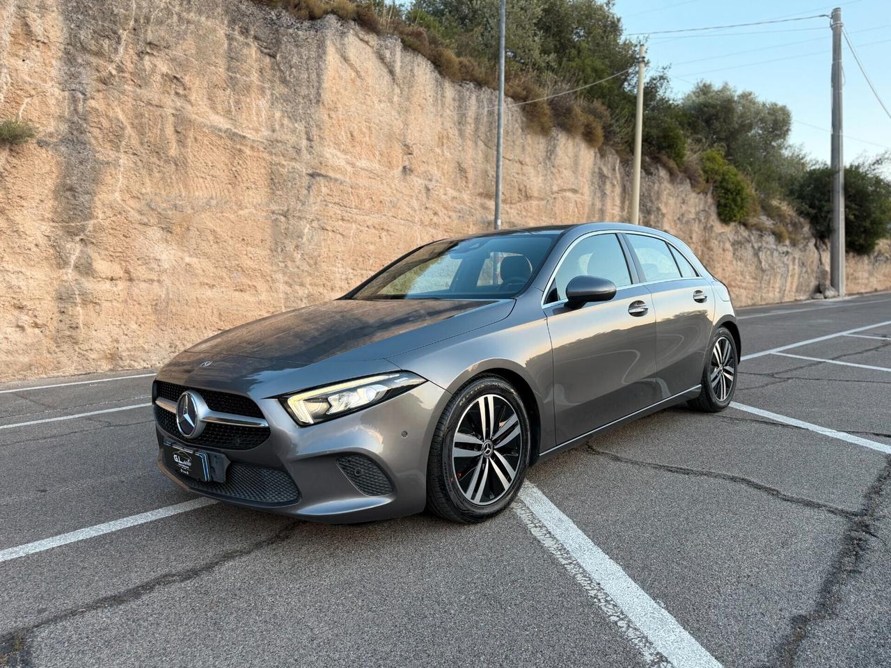 Mercedes A180 SPORT/1500 116CV/AUTOMATICA/VIRTUAL 10.25