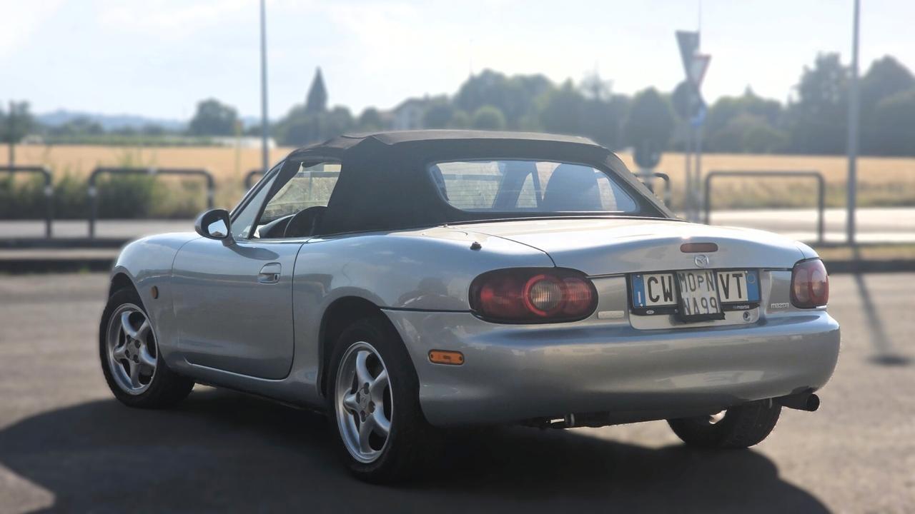 Mazda MX5 1.6 Con CLIMA