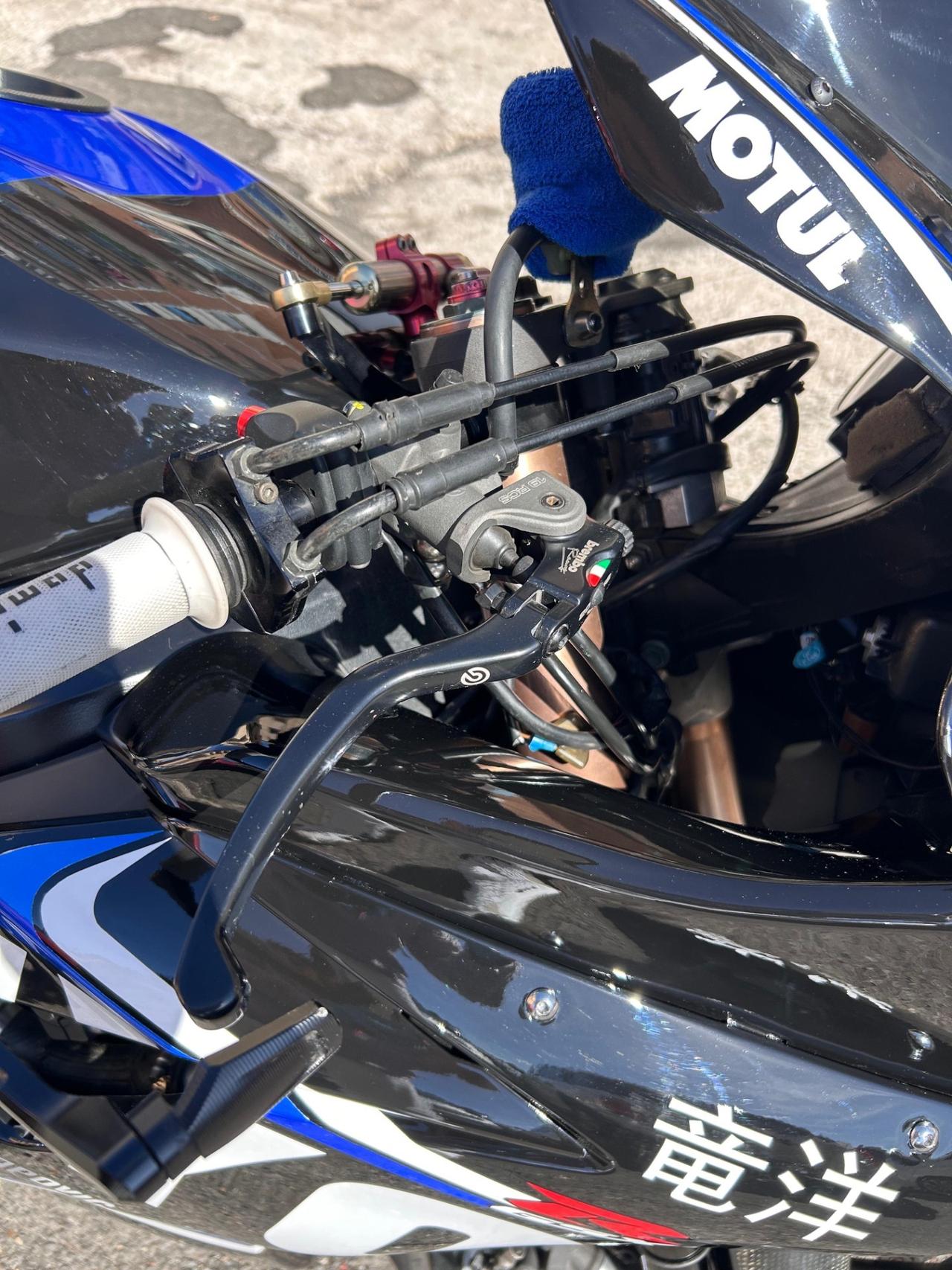 Suzuki GSX R 1000 k5