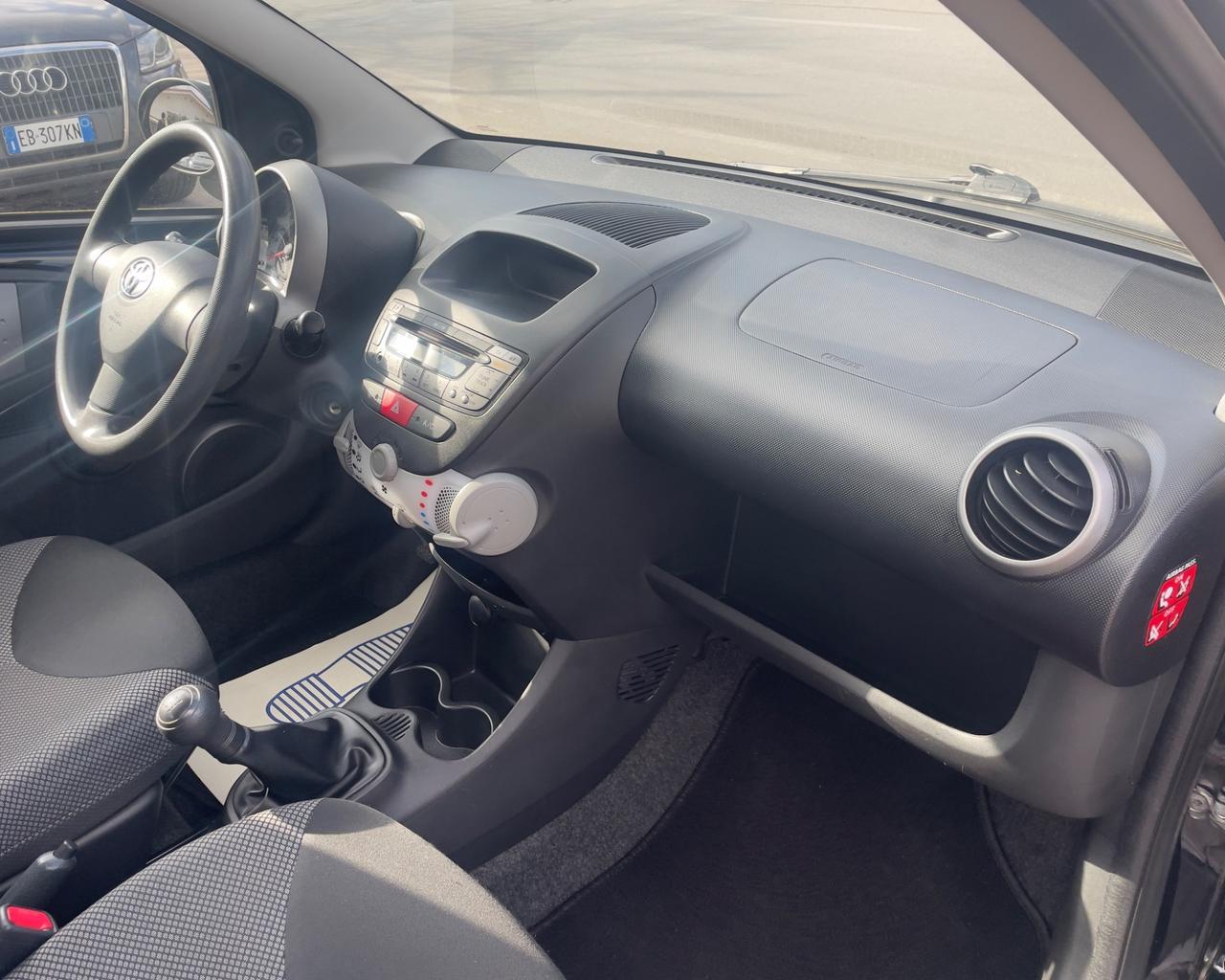 Toyota Aygo 1.0 12V VVT-i 5 porte Lounge Connect