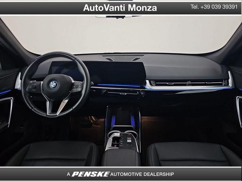 BMW iX1 eDrive 20 X-Line