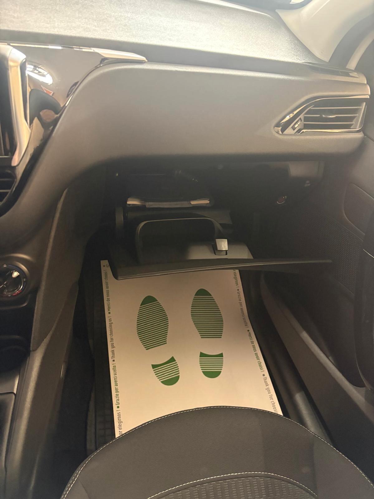 Peugeot 208 PureTech 82 5p. GPL Active