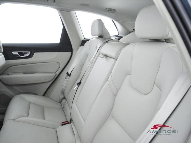 VOLVO XC60 B4 (d) automatico Core