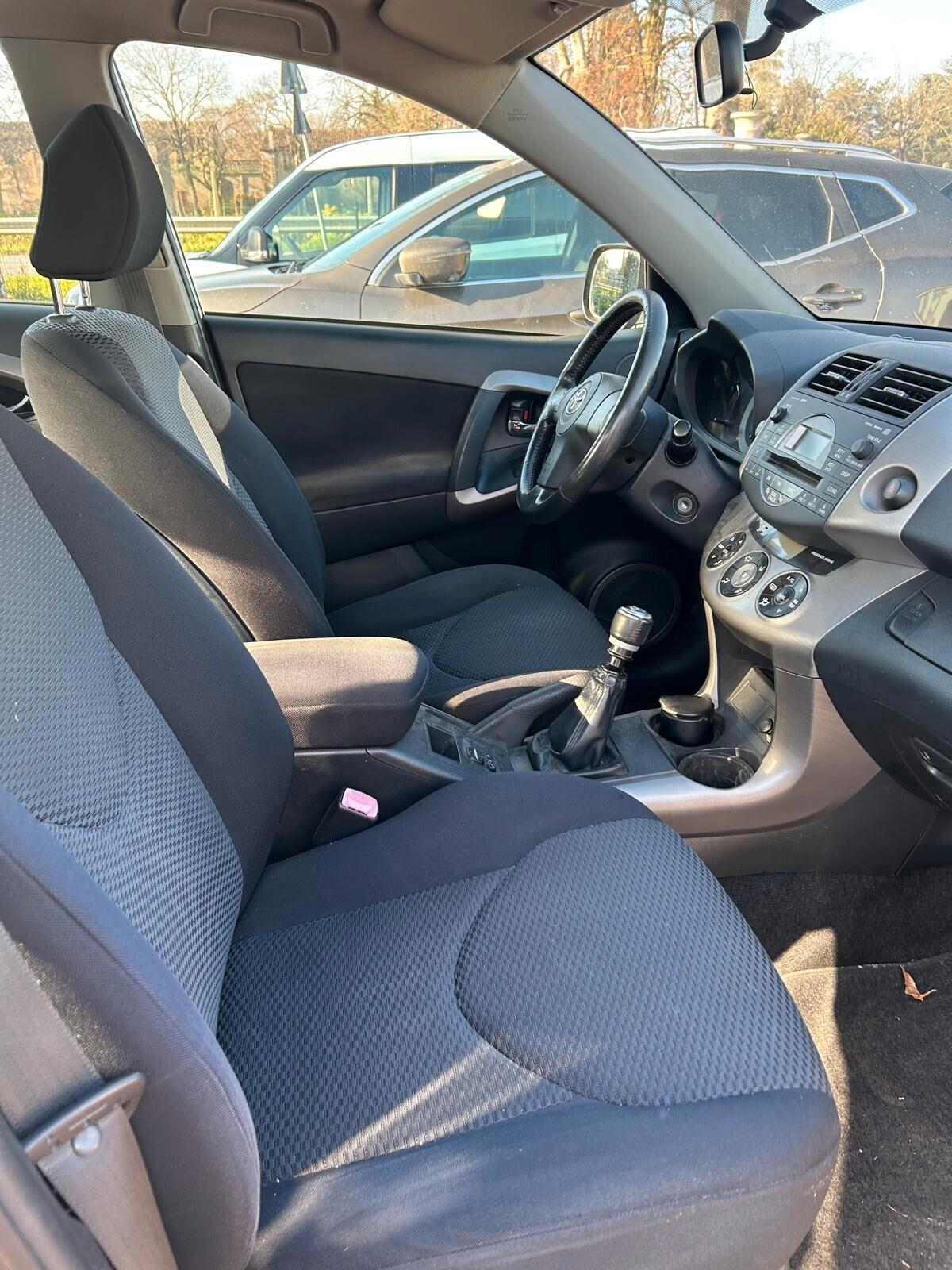 Toyota RAV 4 RAV4 2.2 D-4D 136 CV DPF Luxury OK NEO PATENTATI