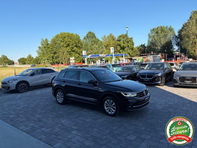 VOLKSWAGEN Tiguan 2.0 TDI 150 CV DSG . GANCIO TRAINO