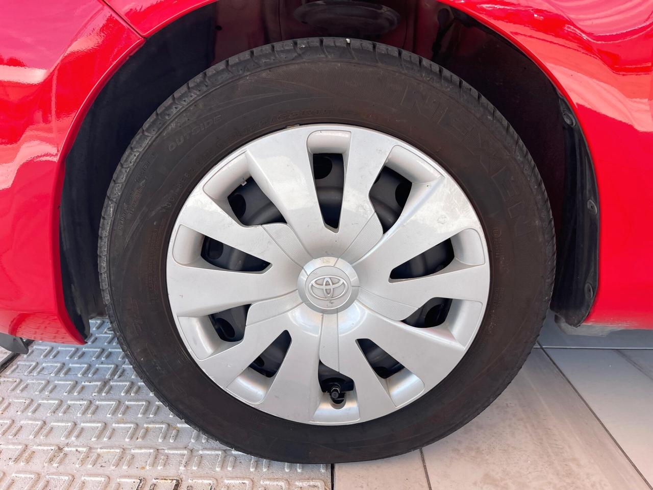 TOYOTA Yaris 3ª serie Yaris 1.0 5 porte Active