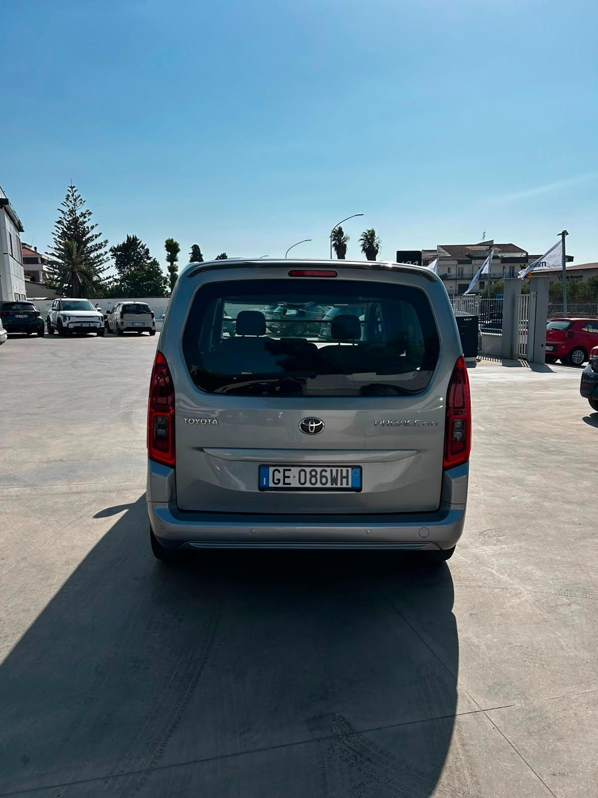 Toyota Proace Verso 1.5D L0 D Lounge
