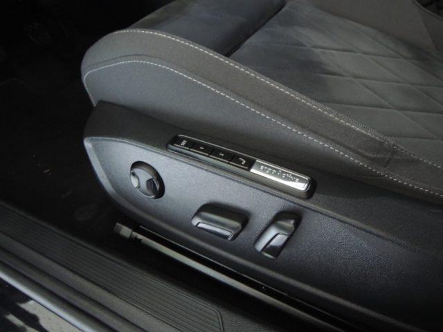 VOLKSWAGEN Golf 1.5 TSI Style