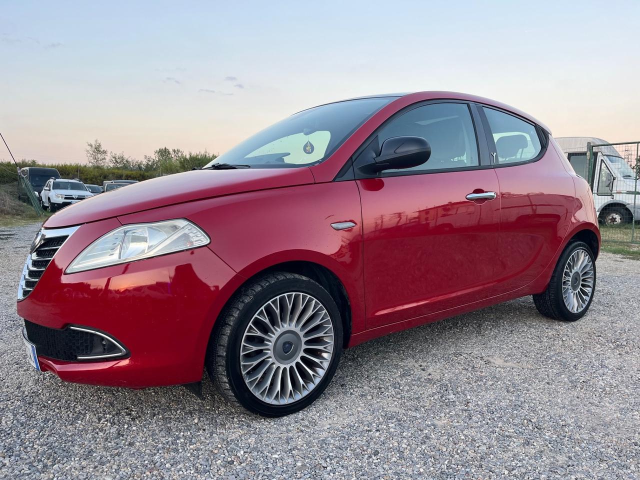 Lancia Ypsilon 1.3 MJT 16V 95 CV 5 porte S&S Gold