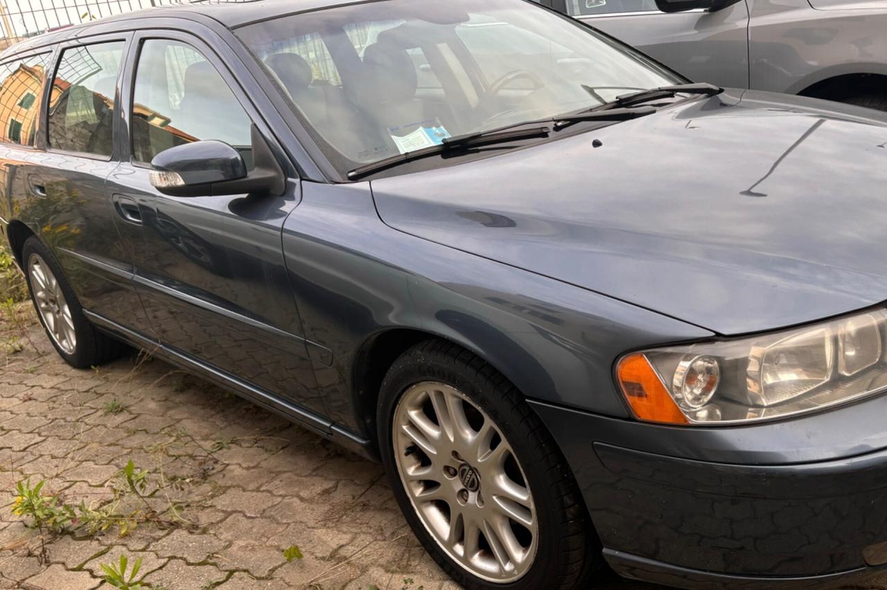 Volvo V70 2.4 D5 Kinetic