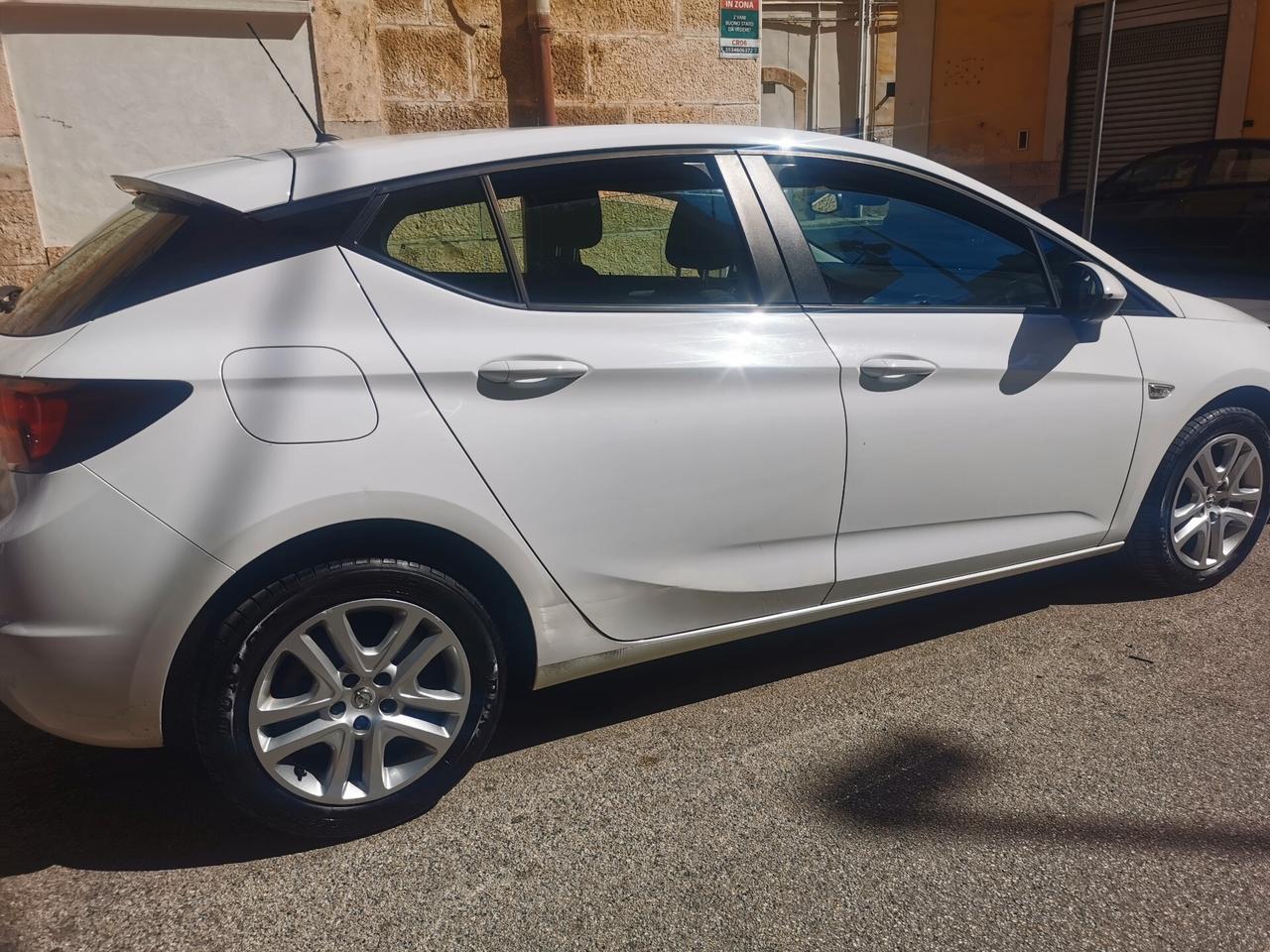 Opel Astra 1.6 CDTi 95 CV 5 porte BUSINESS