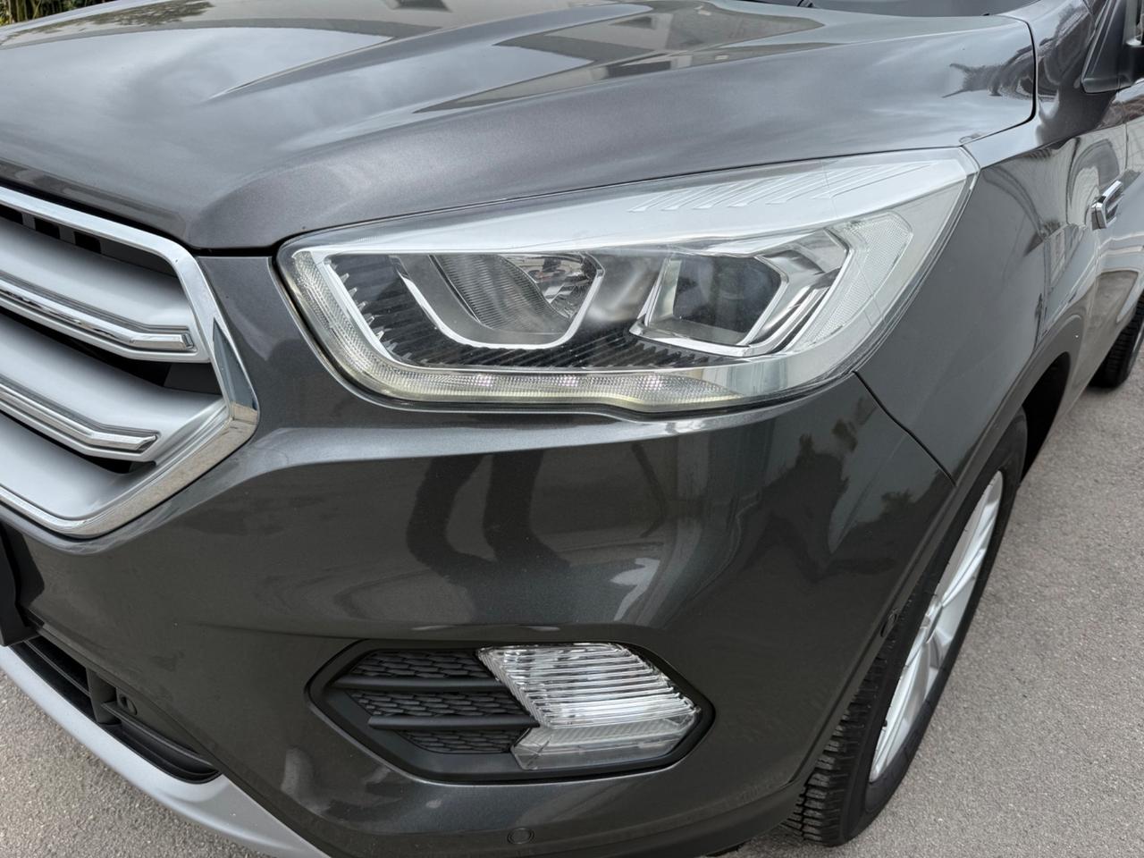 Ford Kuga 1.5 TDCI 120 CV Cambio Automatico
