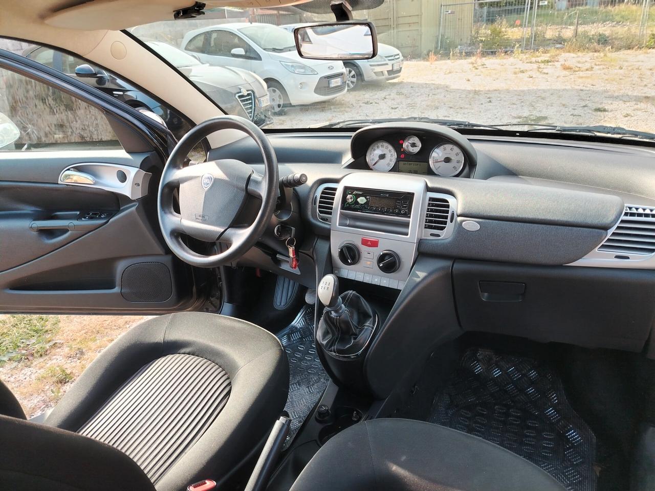 Lancia Ypsilon 1.4 Argento Ecochic GPL