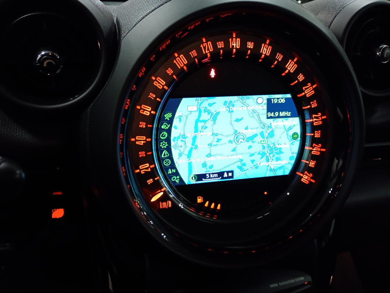 Mini Cooper Countryman 1.6 ALL4 - NEOPATENTATI