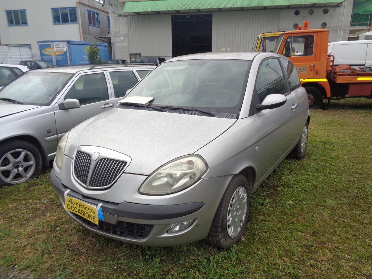 Opel Corsa 1.2i 16V cat 5 motore rotto