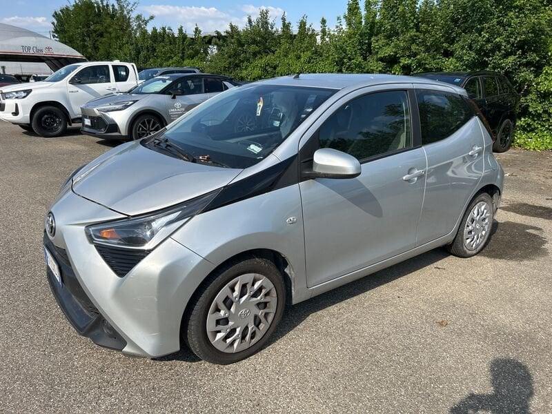 Toyota Aygo 1.0 VVT-i 72 CV 5 porte x-play MMT IVA ESPOSTA COMPRESA INCIDENTATA