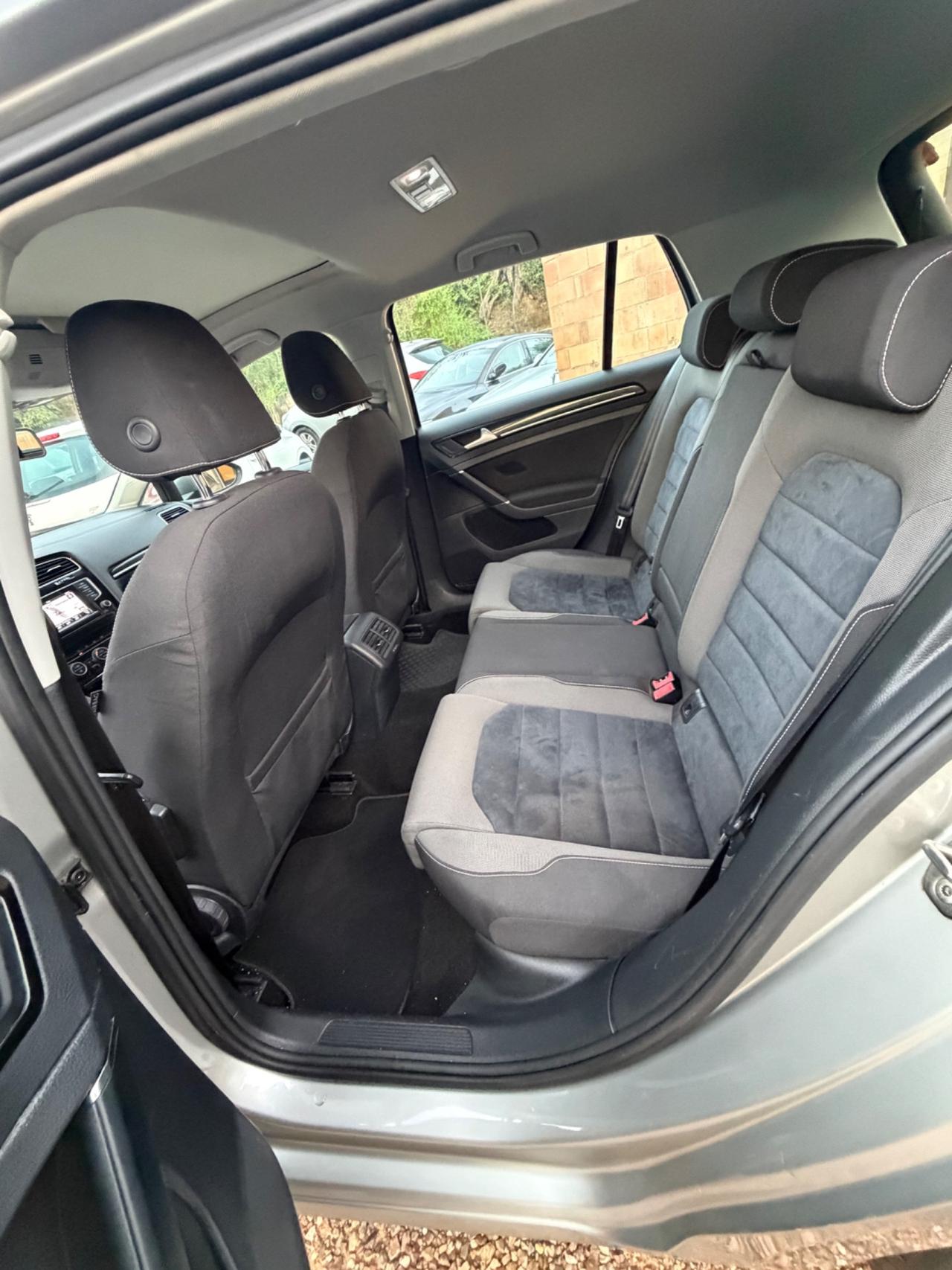 Volkswagen Golf Business 1.6 TDI DSG 5p. Highline BlueMotion Technology