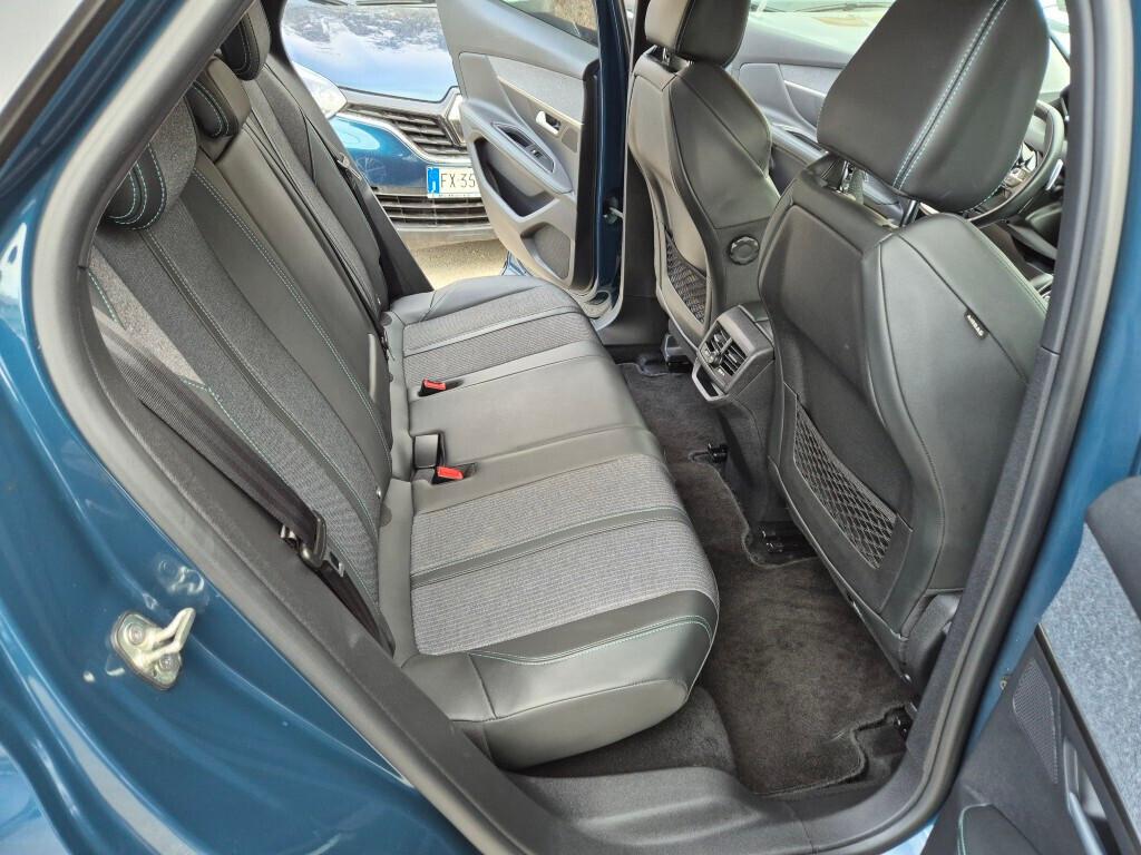 Peugeot 3008 BlueHDi 130CV EAT8 ALLURE