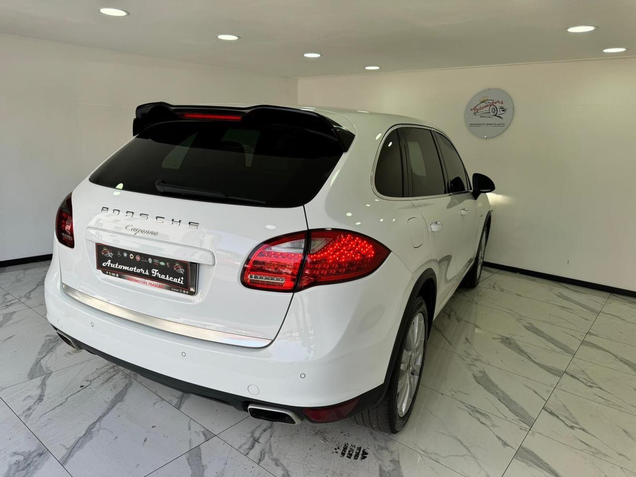 Porsche Cayenne 3.0 Diesel-TIPTRONIC-GARANTITO-2012