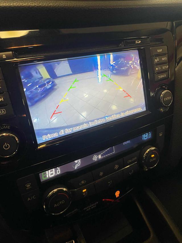 NISSAN Qashqai 1.6 dCi 2WD N-Connecta*LED/NAVI/AUTOMATICA*