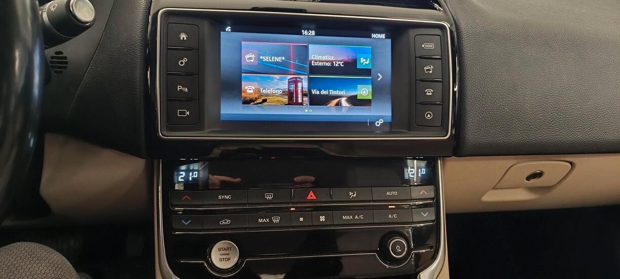 Jaguar XE 2.0 D Turbo 180 CV AWD aut. Prestige