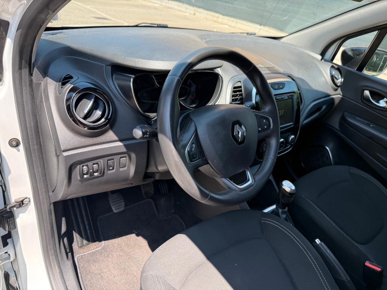 Renault Captur 1.5 dci - NEOPATENTATI - 12 MESI DI GARANZIA -
