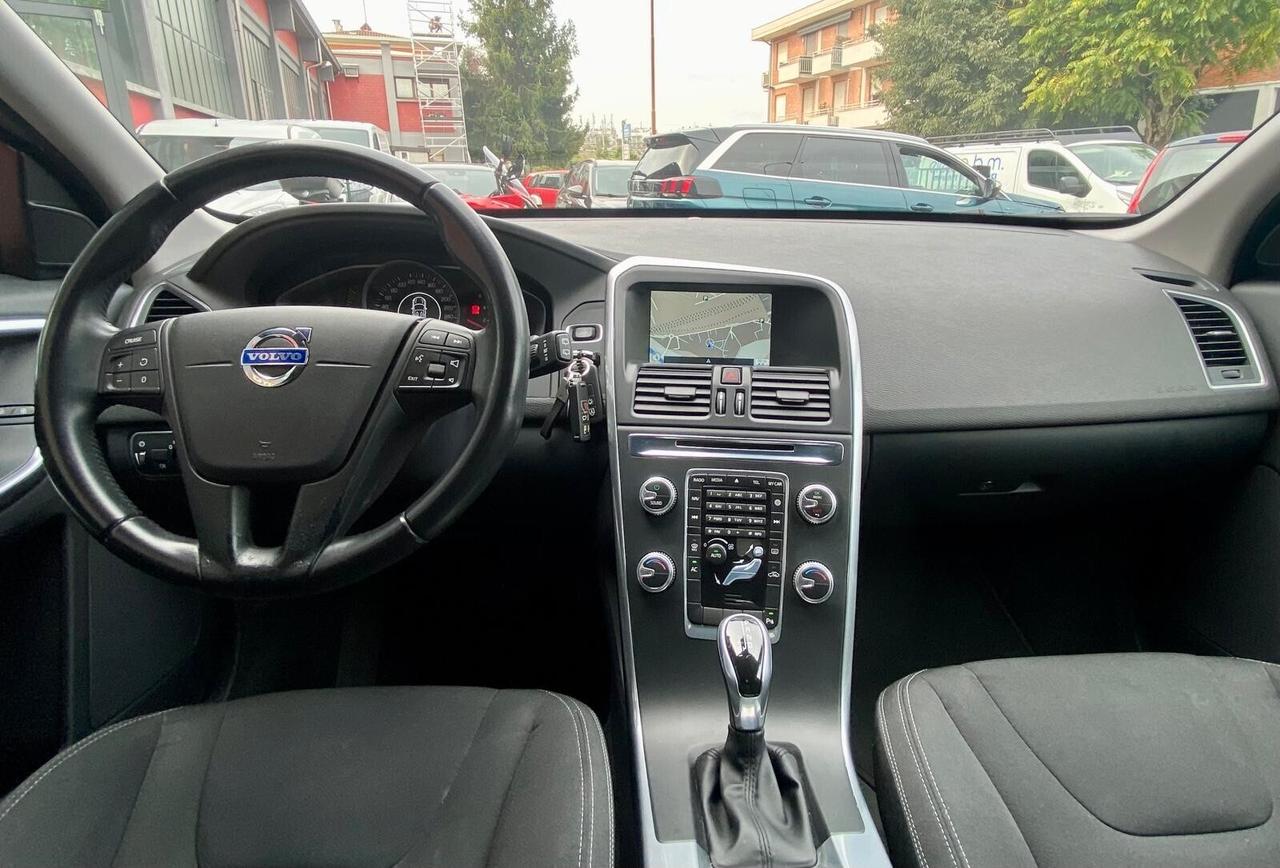 Volvo XC 60 XC60 D3 Geartronic R-design Momentum
