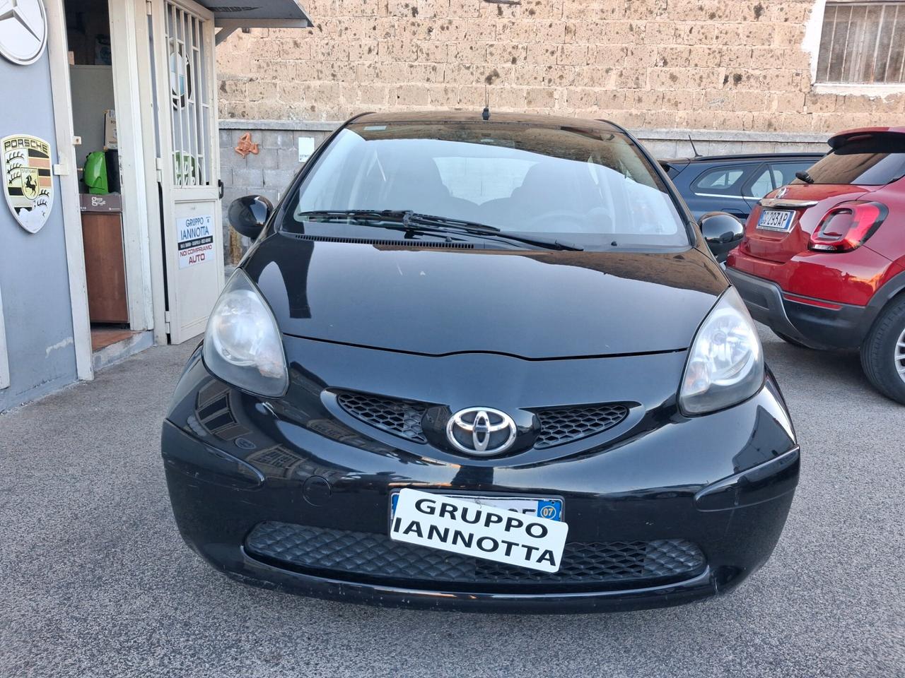 Toyota Aygo 1.0 12V VVT-i 5 porte Sol