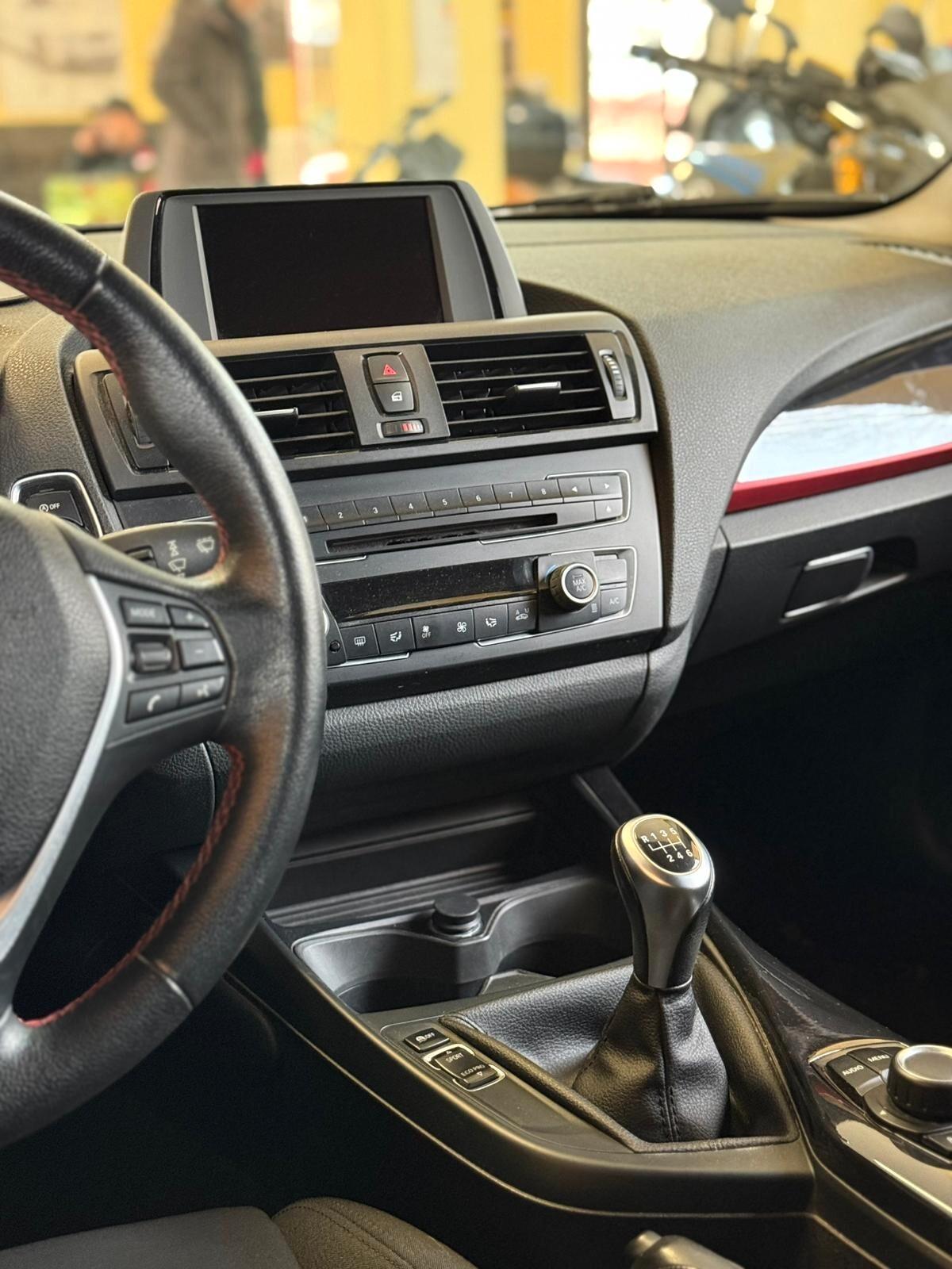 Bmw 116 116d 5p. Urban