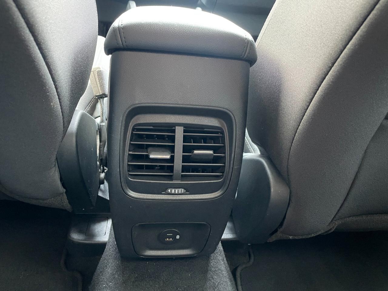 Ford Kuga 1.5 EcoBlue 120 CV aut. 2WD Titanium Business