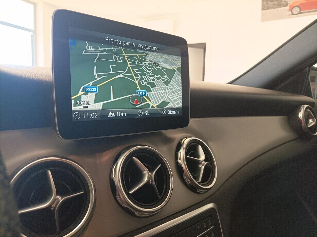 Mercedes GLA 180 AMG PREMIUM NEOPATENTATI