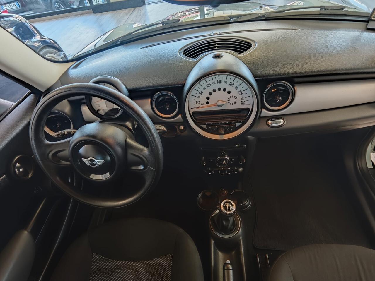 Mini 1.6 16V One (55kW)