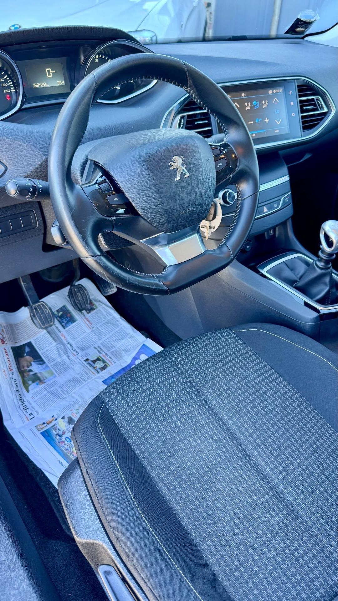 Peugeot 308 BlueHDi 130 S&S SW Tech Edition