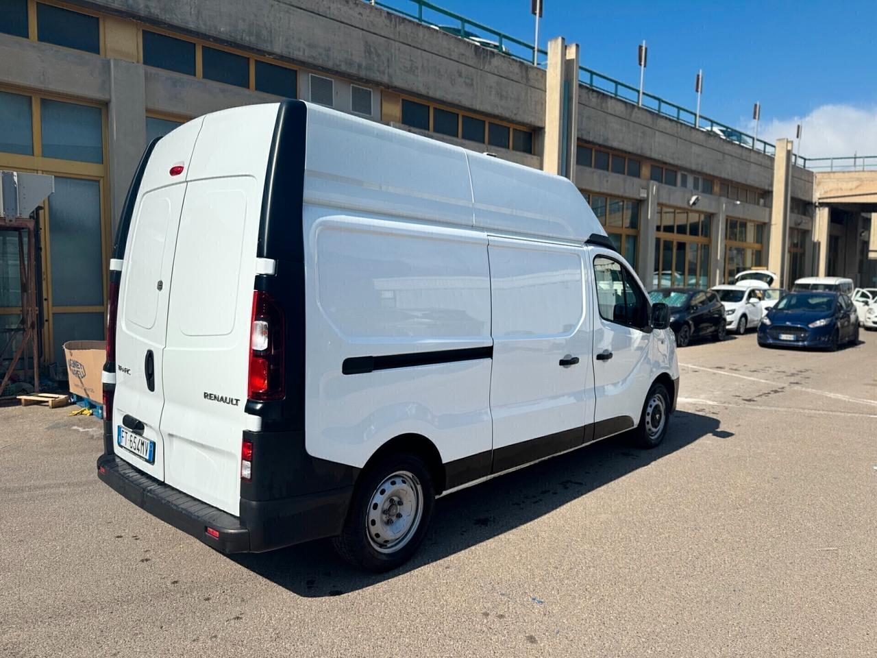 RENAULT TRAFIC T29 TETTO ALTO- FINANZIABILE