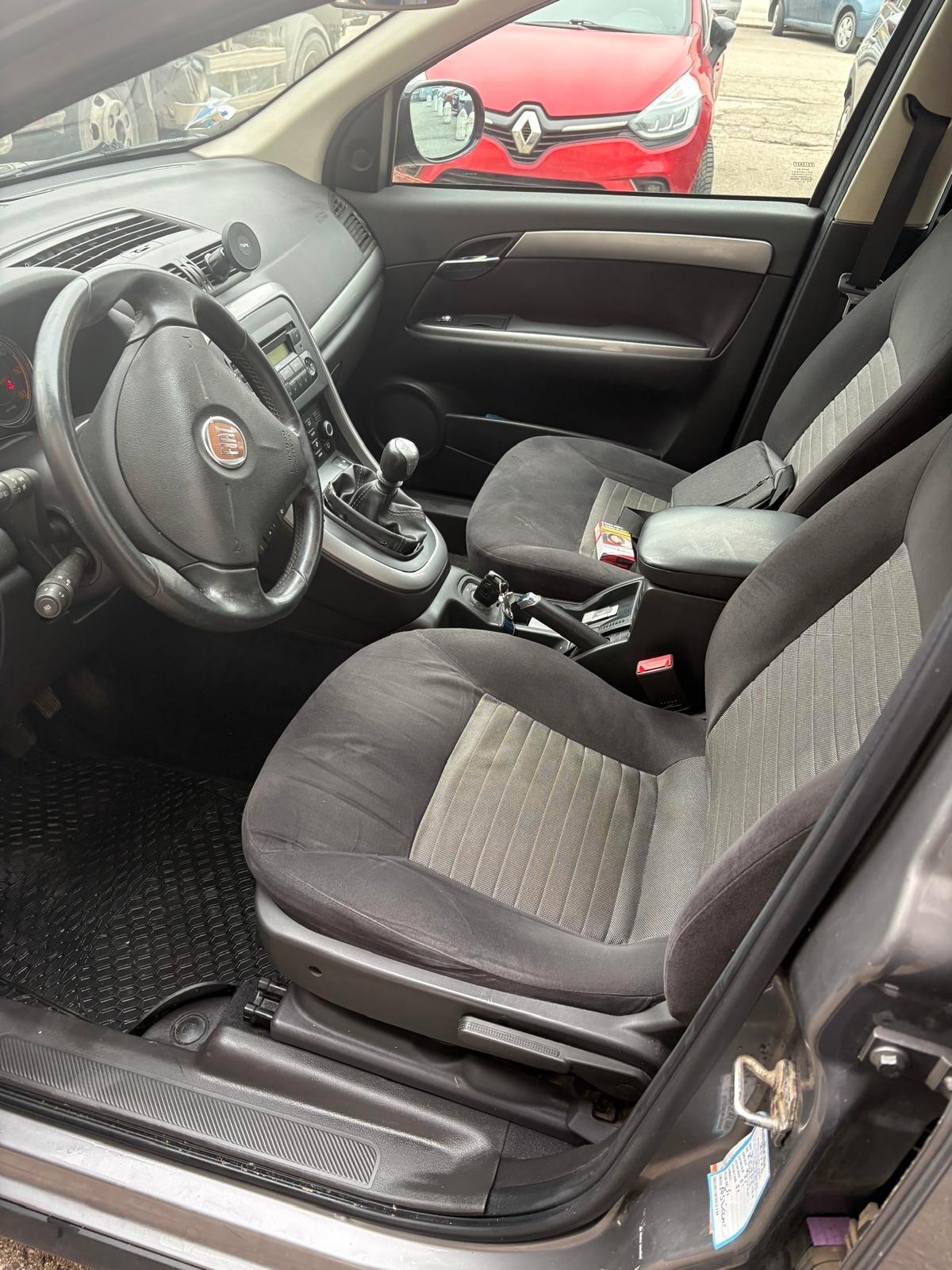 Fiat Croma 1.9 Multijet Emotion