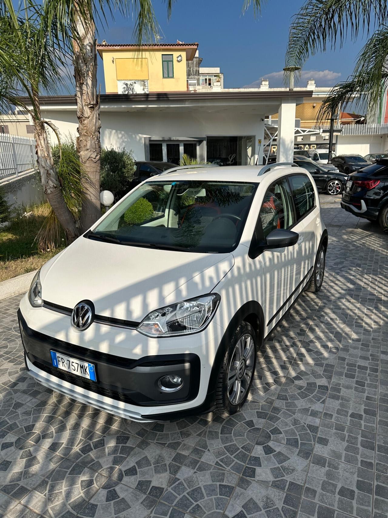 Volkswagen up! 1.0 75 CV 5p. cross up!