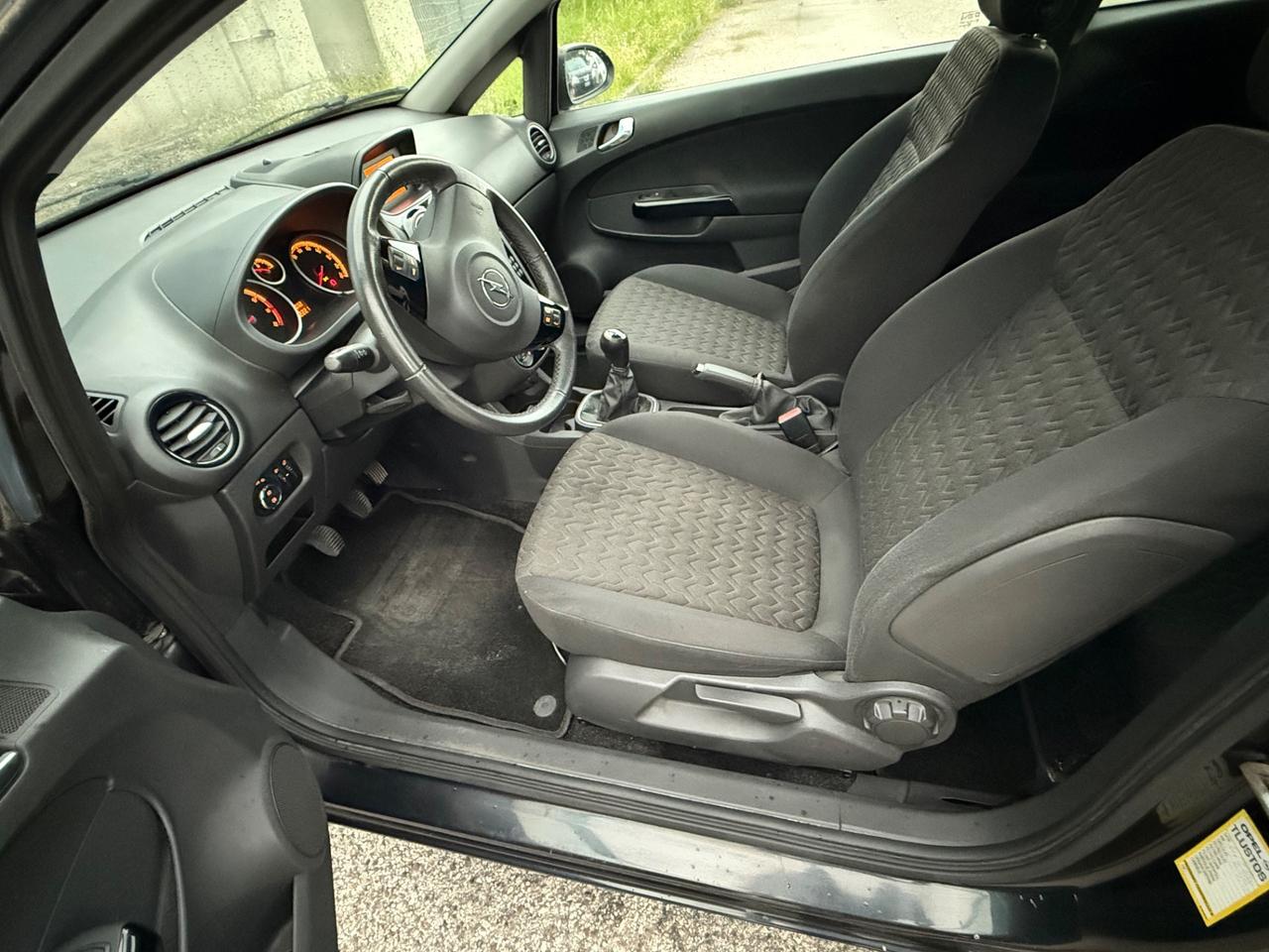 Opel Corsa 1.2 85CV 3 porte GPL-TECH b-color