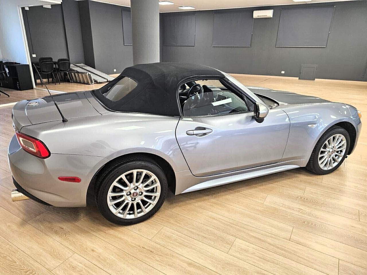 Fiat 124 Spider 1.4 MultiAir AT6