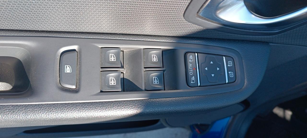 Renault Clio TCe 12V 90CV Start&Stop 5 porte Energy Duel2