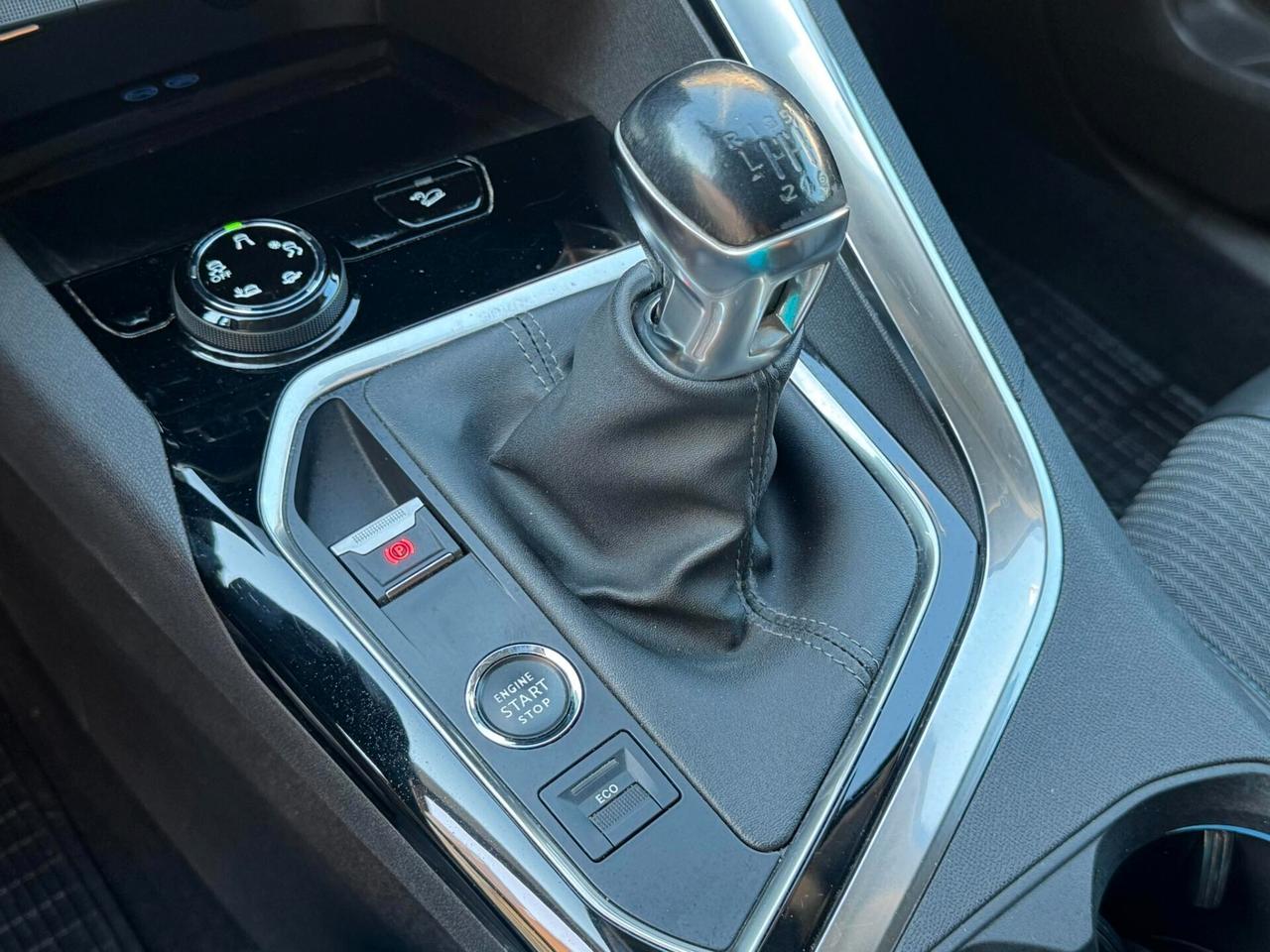 PEUGEOT 3008 1.5 HDI 130 CV. BI-COLORE ALLURE FULL