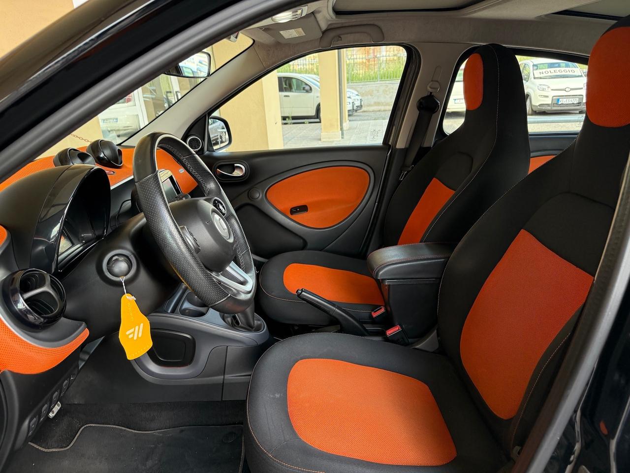 Smart ForFour 90 0.9 Turbo EDITION ONE JBL