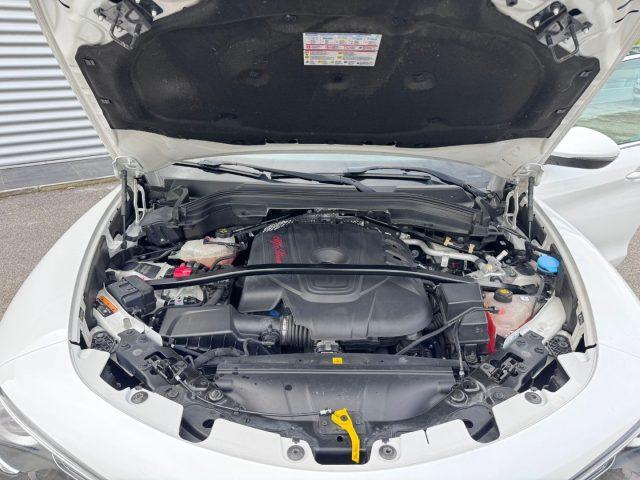ALFA ROMEO Stelvio 2.2 Turbodiesel perla 210 CV AT8 Q4 Super 4x4 4WD