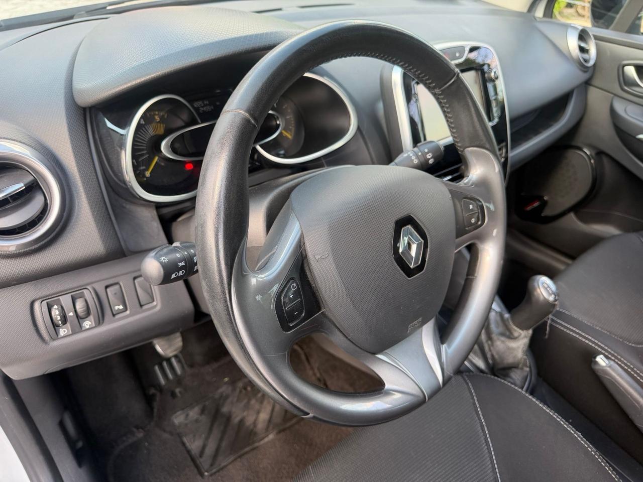 Renault Clio 1.5 dCi 8V 75CV 5 porte Costume National neopatentati