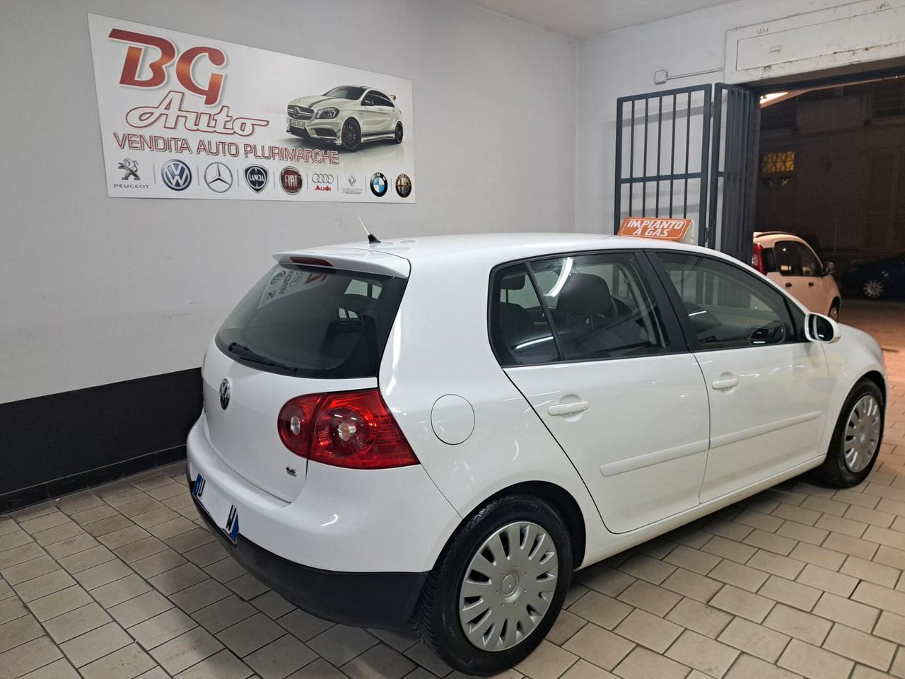 Volkswagen Golf 1.6 gpl unico prop 2008