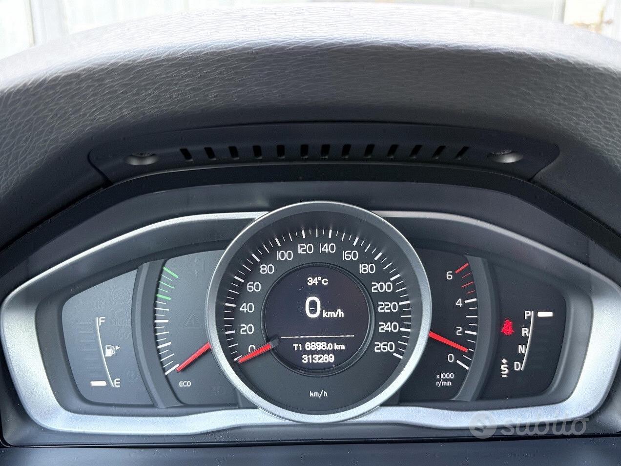 Volvo V60 Cross Country 2.0 Diesel 150CV E6 - 2017