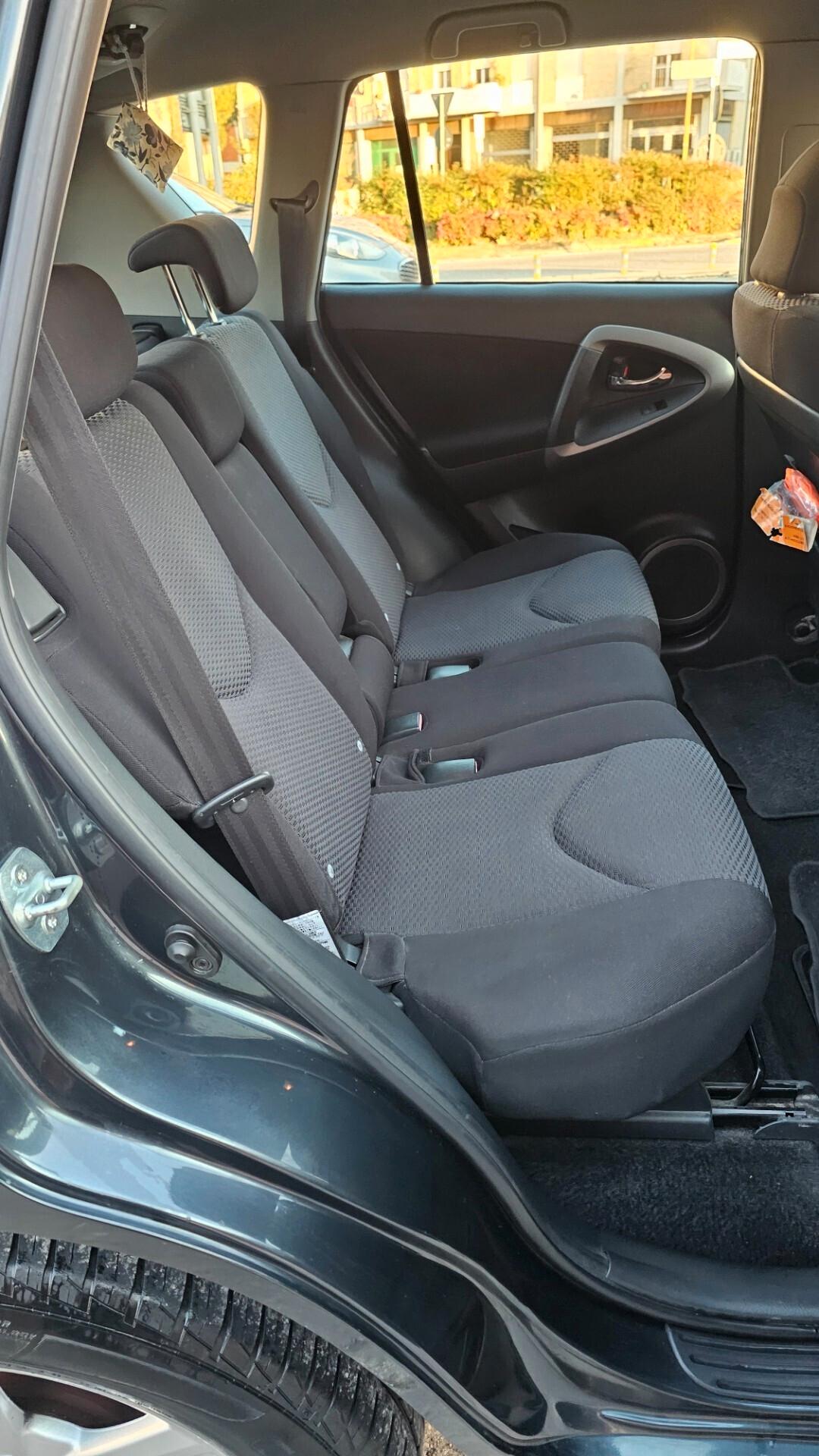 Toyota RAV 4 RAV4 2.2 D-4D 136 CV Luxury