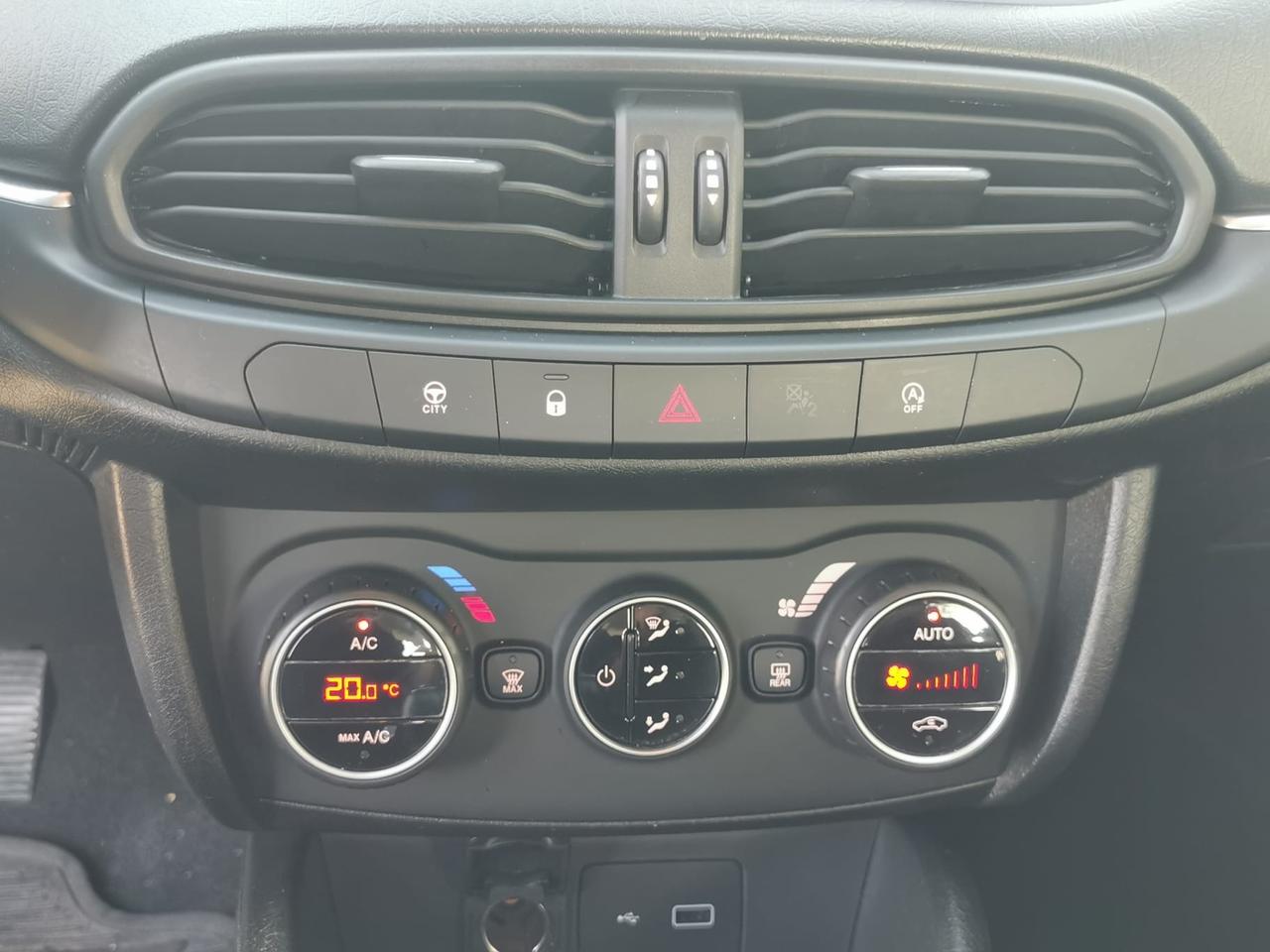 Fiat Tipo 1.6 Mjt S&S 5 porte Lounge